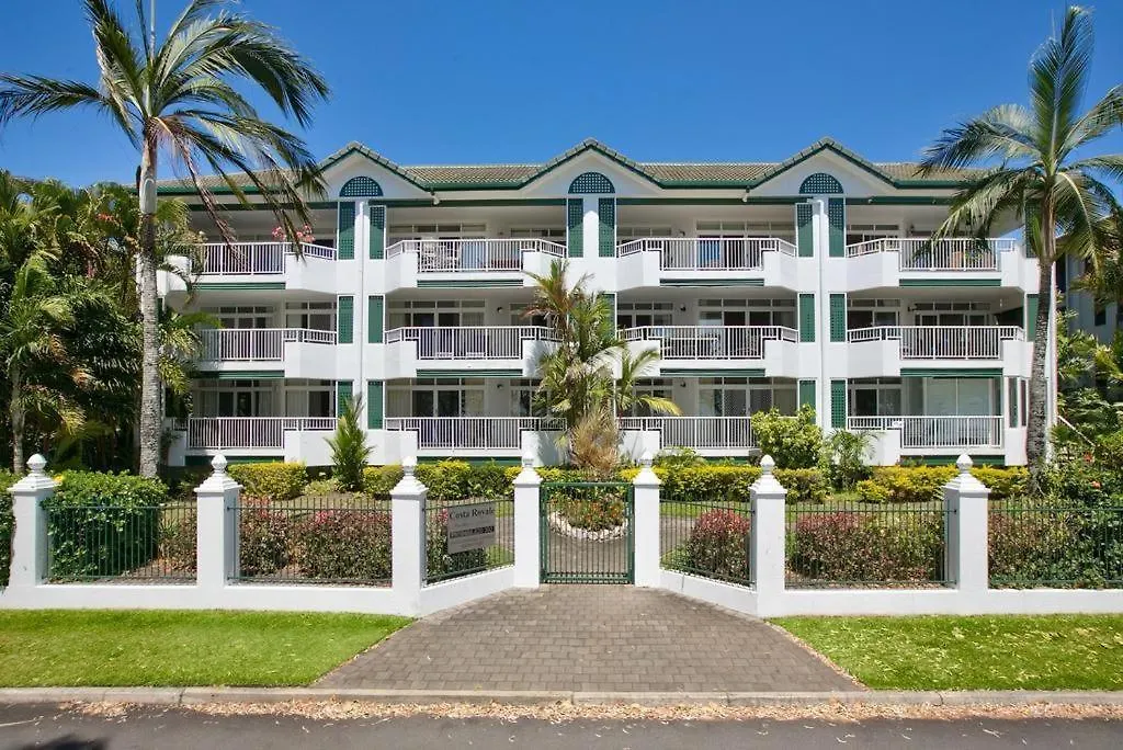 The Beach House 3Br Waterfront Apartment, Own Wifi トリニティービーチ
